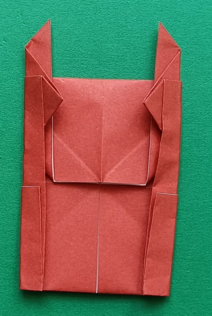 Fold the right side to make it thin
